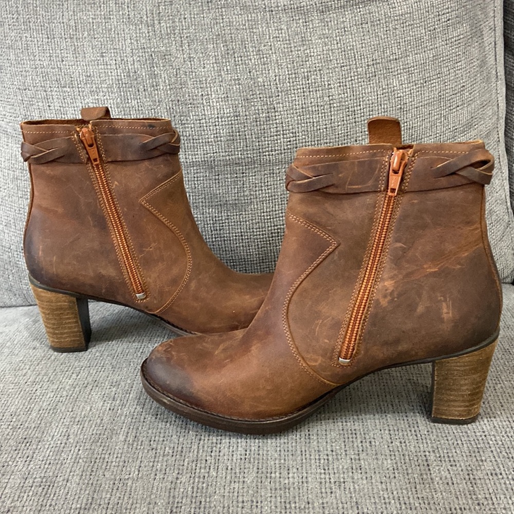 PLDM Palladium Stoney Csr heeled bootie with side zip leather size 38 - Picture 4 of 10